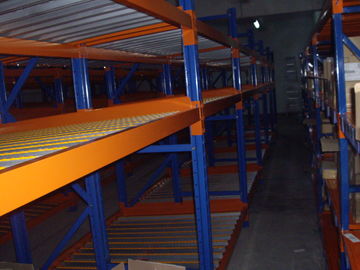 青/オレンジ パレット流れのラッキングは、高密度産業貯蔵棚に置きます