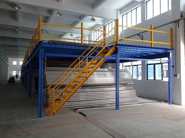 車の付属品のための複数の部門の倉庫の中二階の貯蔵システム