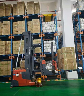 購入 中国パレットシャトルラックメーカー 容量最大化,出力を向上させ,運用コストを削減するために設計された 高密度倉庫収納ソリューション オンライン製造
