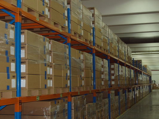 購入 産業頑丈なパレット棚は直立したフレーム/ビームが付いている鋼鉄を冷間圧延しました オンライン製造