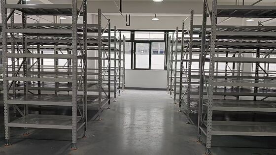CTU&AMR 統合中級用棚 自動化処理のためのインテリジェントストレージインフラストラクチャ